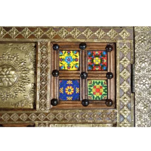 Armario de 2 Puertas Madera Acacia con Incrustaciones Cerámicas y Bronce - Giner y Colomer (3)