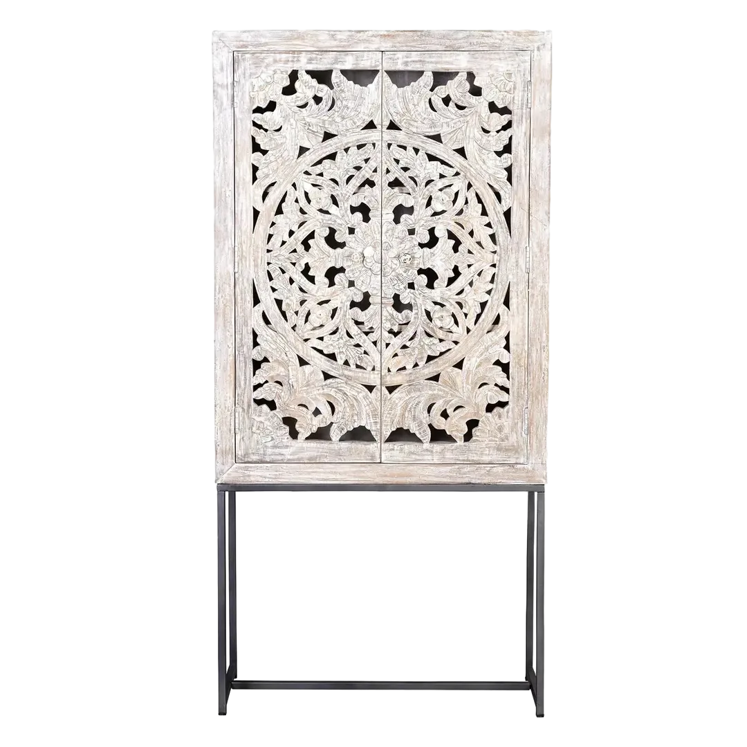 Alacena Mykonos 2 puertas en madera de mango maciza con base de hierro talladas a mano estantes interiores acabado blanco envejecido 85x38x175cm - Giner y Colomer - 6900GYC - foto-transparente