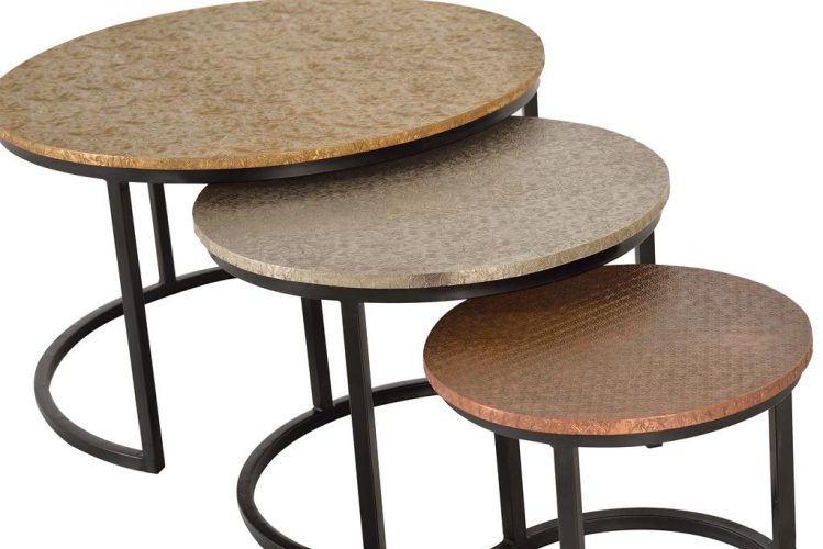 SET DE 3 MESAS NIDO CON ESTRUCTURA DE METAL Y TAPAS CON DIFERENTES ACABADOS GINER Y COLOMER