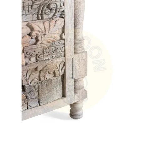 Mesita de noche Origen roble recuperado gris lavado con pátina envejecida puerta abatible y estante interior apertura derecha o izquierda líneas boho étnicas 55x35x66cm - Giner y Colomer - 2407GYC - foto-secundaria-4