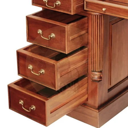Escritorio victoriano artesanal de caoba maciza con accesorios de bronce tablero en polipiel seis cajones una puerta y estante interior 160x80x78cm - Moycor - 6110202MYC - foto-secundaria-1