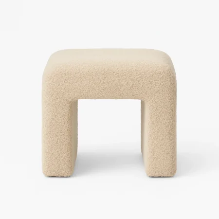 Taburete beige tapizado en tejido con estructura de madera 67x48x47cm - Ixia - 612106IX - foto-blanco