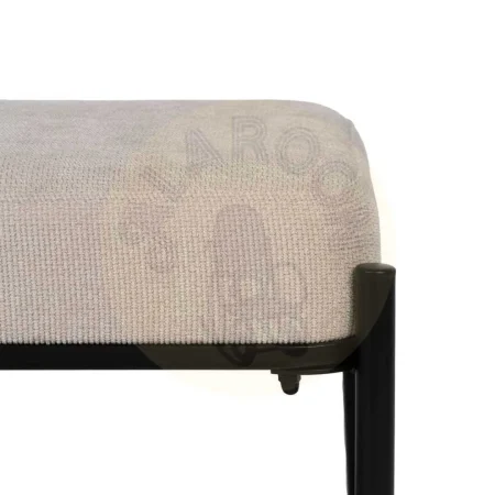 Banqueta beige tapizada en tejido 100% poliéster con patas de hierro 51x37x45cm - Ixia - 614798IX - foto-secundaria-5