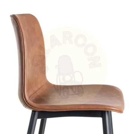 Silla tapizada en simil piel marrón con patas de metal 44x48x80.50cm - Ixia - 615507IX - foto-secundaria-5