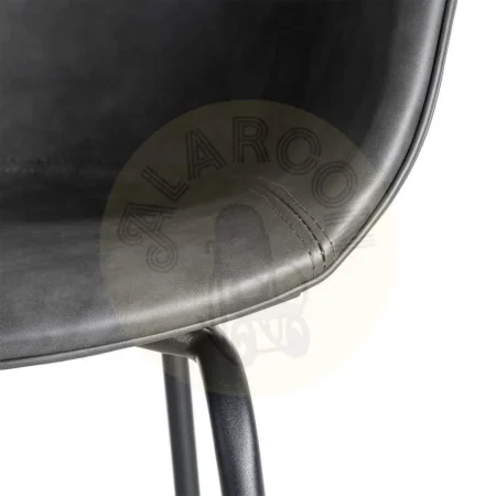 Silla negra en símil piel con patas de metal 59x50.50x81.50cm - Ixia - 615520IX - foto-secundaria-7