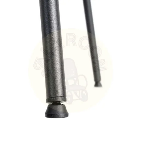 Silla negra en símil piel con patas de metal 59x50.50x81.50cm - Ixia - 615520IX - foto-secundaria-9