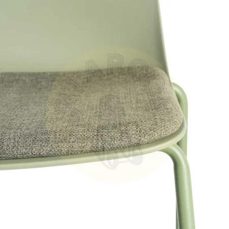 Silla verde tapizada en poliéster con patas de acero uso contract 46x51x85cm - Ixia - 615543IX - foto-secundaria-7