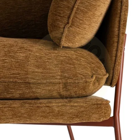 Sillón tapizado en tejido marrón claro con estructura metálica y 2 cojines 95x80x79cm - Ixia - 616365IX - foto-secundaria-1