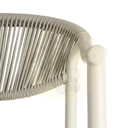 Silla apilable de aluminio y ratán PE para exterior color taupe altura asiento 45cm 56.50x62.50x80.50cm - Ixia - 616370IX - foto-secundaria-4