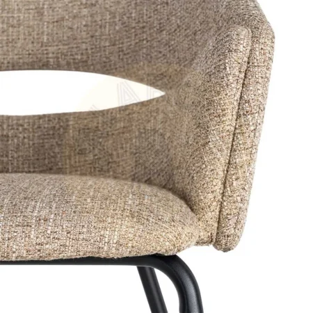 Silla con brazos tapizada en tejido taupe y estructura metálica 59x61x82cm - Ixia - 616394IX - foto-secundaria-1