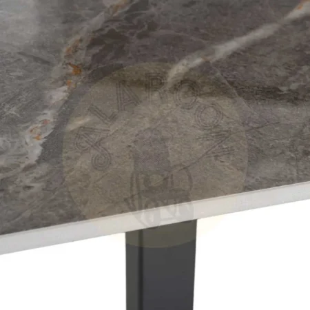 Mesa gris en piedra sinterizada imitación mármol Marquina alto brillo con estructura de hierro 80x80x75cm - Ixia - 616573IX - foto-secundaria-1