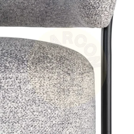 Sillón tapizado en poliéster con patas de hierro relleno de esponja densidad 26kg en asiento y 22kg en respaldo 77x71.50x70cm - Ixia - 617043IX - foto-secundaria-1