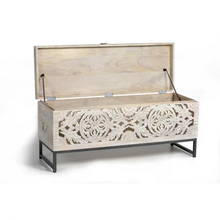 Baúl Madera Mango Calado Decapado Blanco Patas Metal Colección Mykonos 116x40x50 Cm - Giner y Colomer (8)