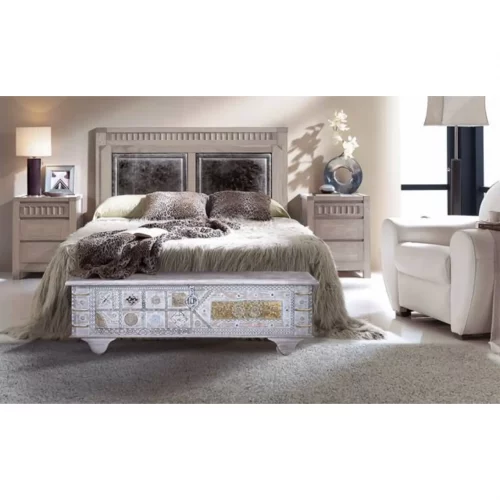 Baúl Madera Mango Macizo Decapado Blanco Detalles Bronce 146x40x45 Cm - Giner y Colomer (5)