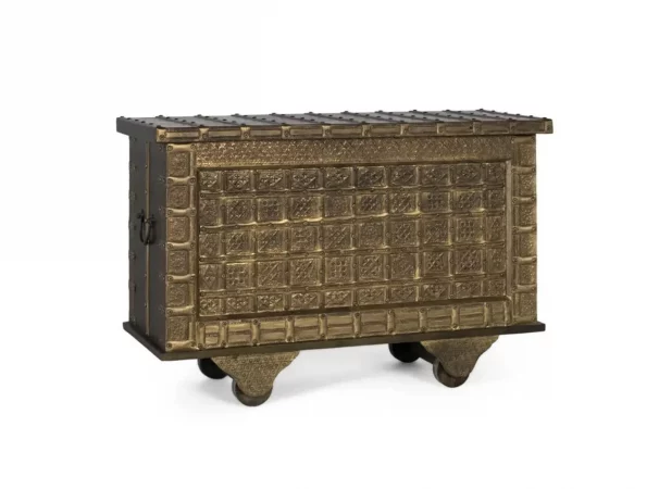 Baúl antiguo de madera maciza con latón repujado dorado envejecido – 116x41x76 cm-MOVIL (1)