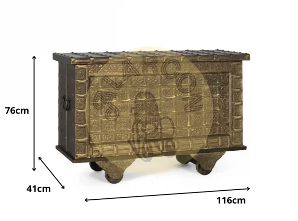 Baúl antiguo de madera maciza con latón repujado dorado envejecido – 116x41x76 cm-MOVIL (2)