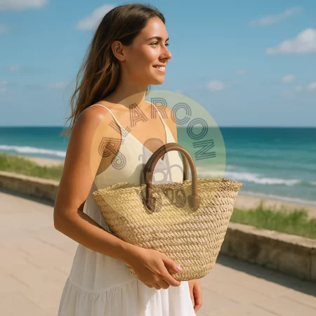 Capazo de palma artesanal con asas cortas de cuero 53x20x34 cm (4)